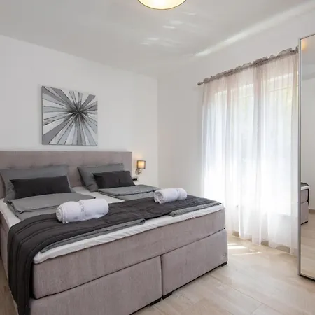 Villa Maslina In - Haus Fuer 8 Personen *