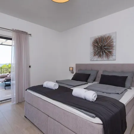 Βίλα Maslina In - Haus Fuer 8 Personen Orebić