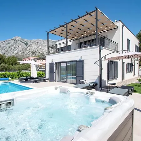 Maslina In - Haus Fuer 8 Personen