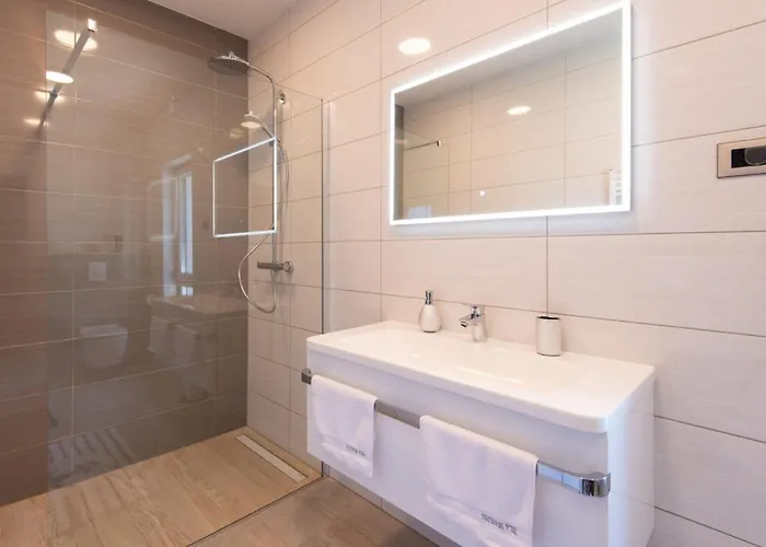 Maslina In - Haus Fuer 8 Personen オレビック