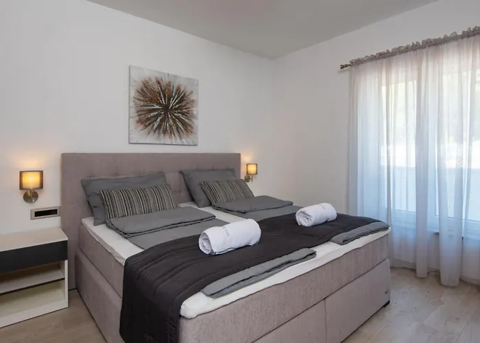 Maslina In - Haus Fuer 8 Personen ヴィラ *