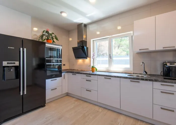 ヴィラ Maslina In - Haus Fuer 8 Personen